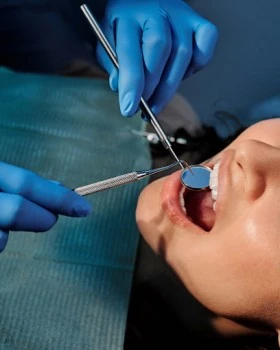 Claudia Íñiguez Clínica Dental
