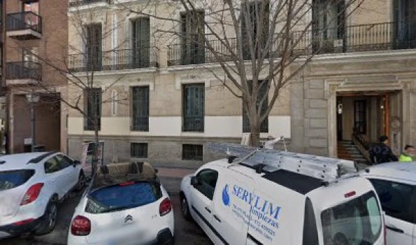 Clínica Dental Claudio Coello 8