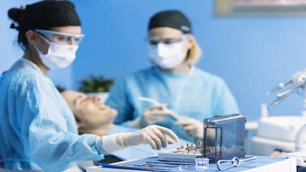 Clínica Dental Reina Victoria 23
