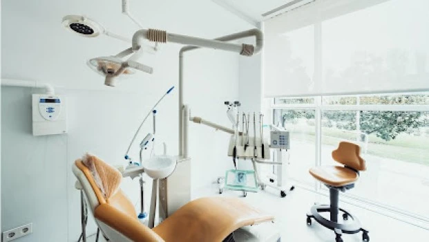 Clínica Dental Bayona - Clínica dental en Pamplona