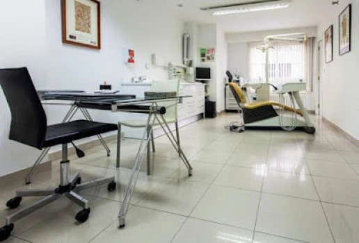 Clínica Dental Alberto Romero