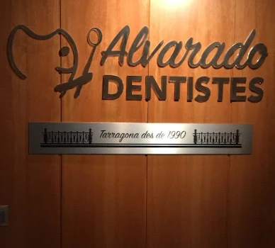 Clínica Dental Alvarado Dentistes