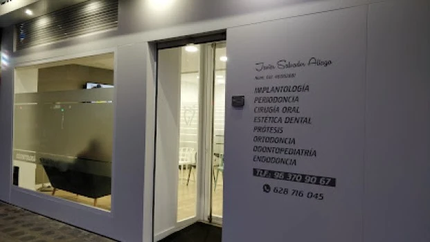 Clínica Dental Javier Salvador