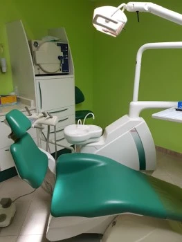 Clínica dental Rodríguez Paredes, C.B.