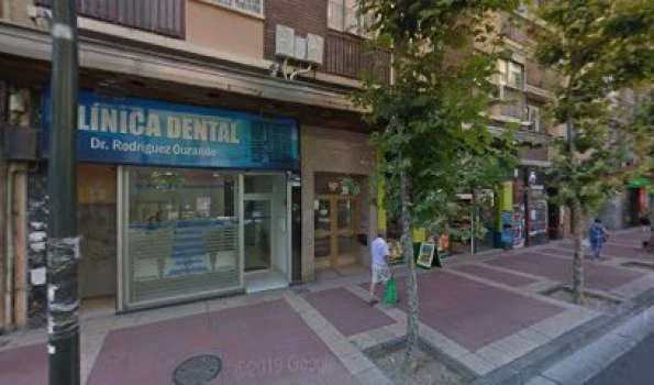 Clínica Dental Dr. Rodríguez Ouzande