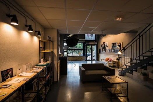 La bombilla estudios