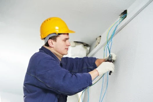 Electricidad J&amp;N - Instalaciones y reparaciones eléctricas 24 horas. Instalaciones fotovoltaicas