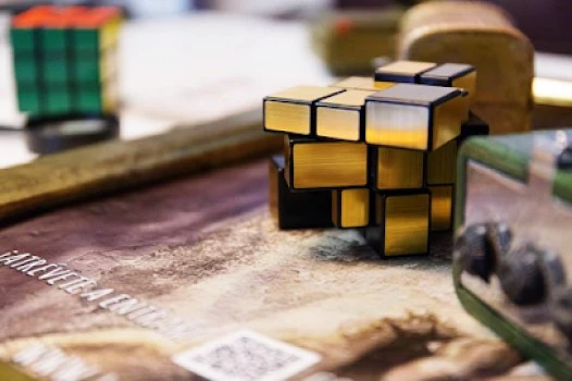EXIT/SALIDA - Escape room en Madrid - Atrapado en el Museo