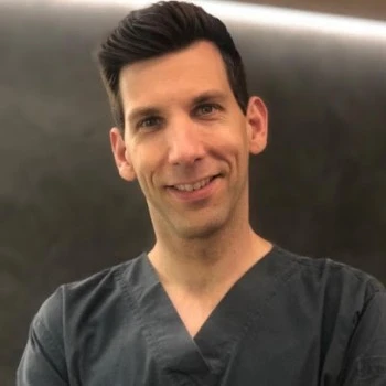Dr. Ernesto Bas - Ginecólogo