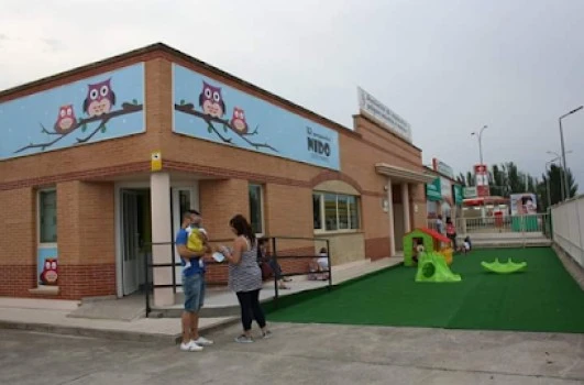 EL PEQUEÑO NIDO
