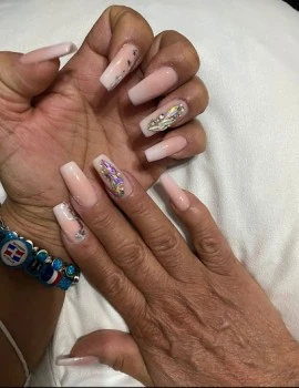 Manicura y pedicura Gijón