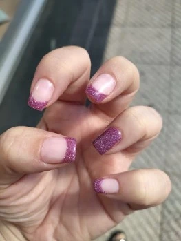 Lola Nails
