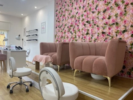 Zome Nails Studio
