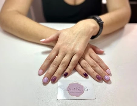 Glam Nails