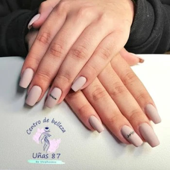 UÑAS 87