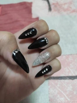 Super Nails