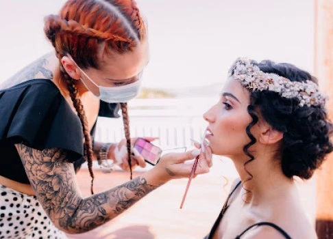 The Makeup Studio 81