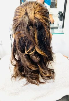 Ana Peluqueros Unisex &amp; Kr Barber