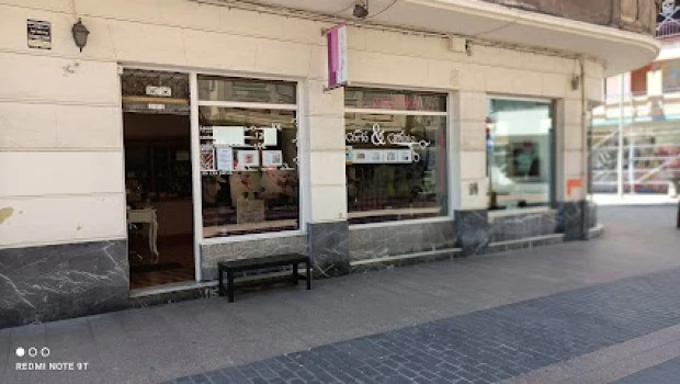 Corto &amp; Cambio peluqueria sin cita previa
