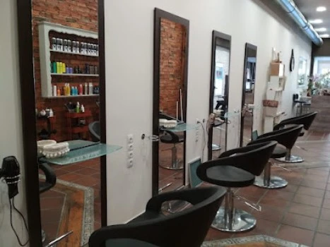 KIRIBIL ILEAK peluquería mixta y estetica