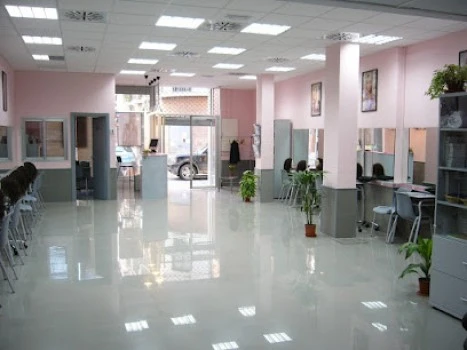 C&amp;C ACADEMIA CASANOVA TOLEDO. Academia de Peluquería, Barbería y Estética.
