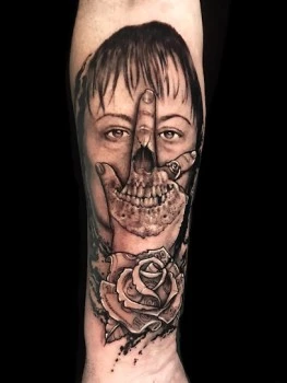TATTOO MANTIS