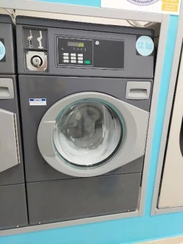 Lavandería Autoservicio Los Molinos Almería