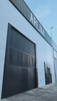 Arlim Equipos y Sistemas para limpieza profesional.
