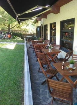 El Gallineru - Casa de Comidas